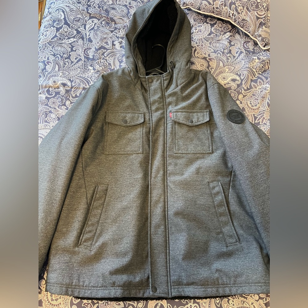 Levi’s men soft shell Sherpa lined hooded trucker jacket